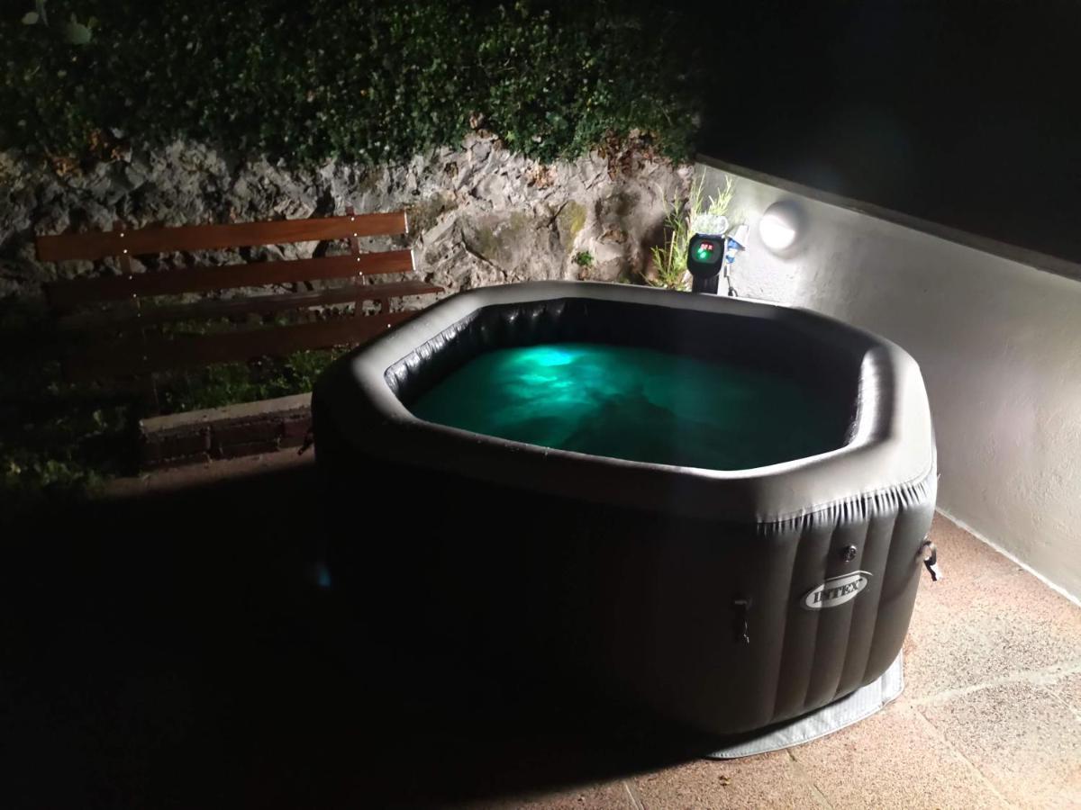 Charming Studio With Hot Tube, Terrace, Barbecue And Garden 클랄제비카 외부 사진
